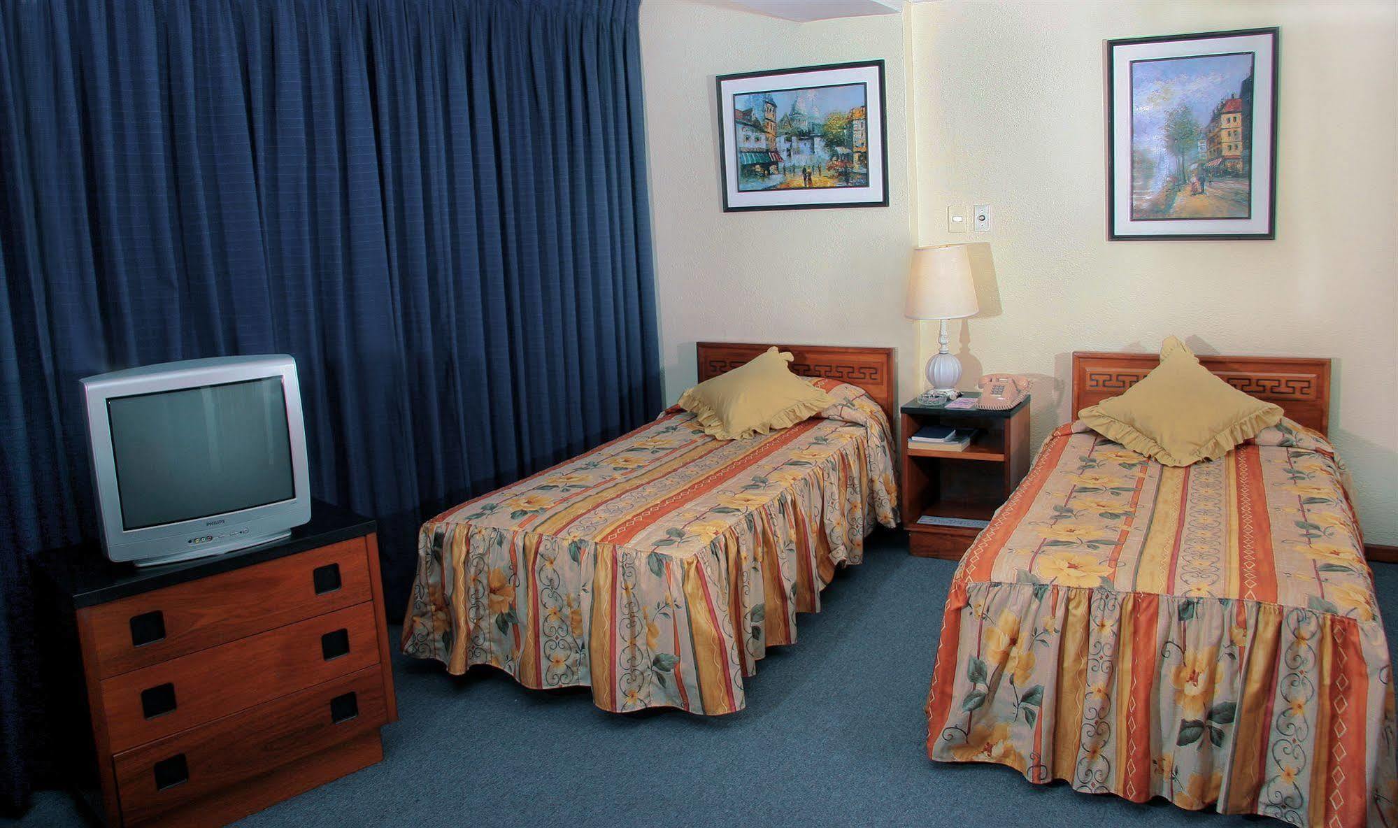 Hotel Gloria La Paz Bagian luar foto