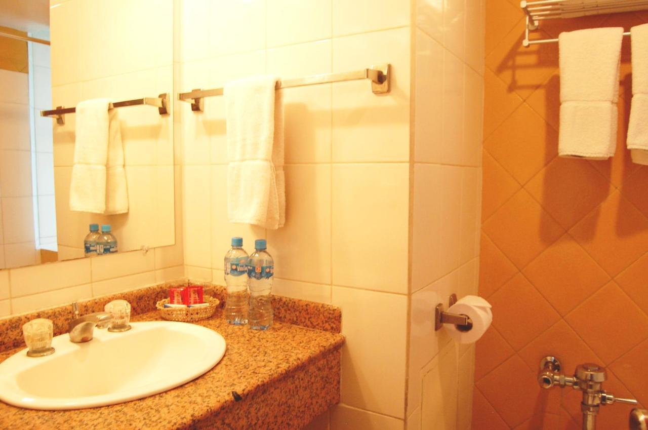 Hotel Gloria La Paz Bagian luar foto